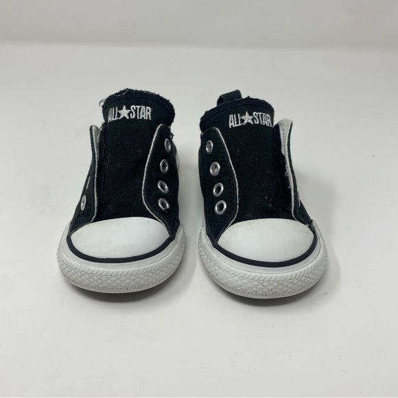 Converse All Star Low Top Sneaker Shoe Kids Size 6 Slip on - Picture 2 of 9